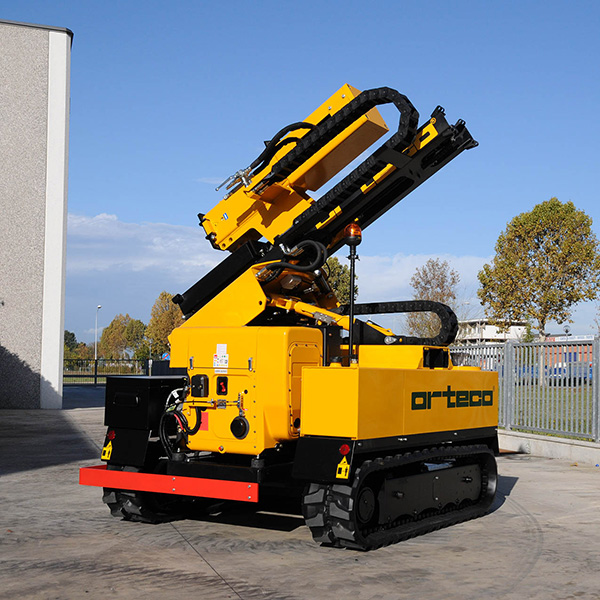 HINCAPOSTE HD 1000 SOBRE ORUGAS