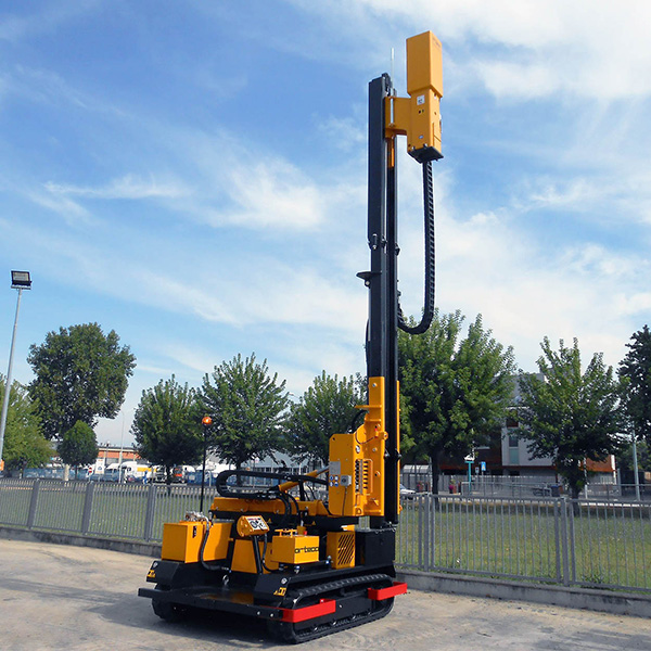 HINCAPOSTE HD 1500 SOBRE ORUGAS